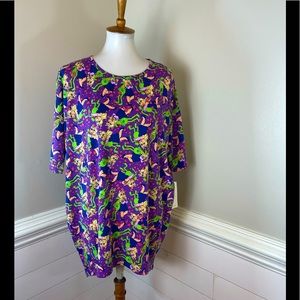 LuLaRoe Disney Miss Piggy, Kermit and Hearts Purple Irma Top M FREE SHIP